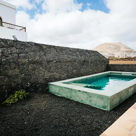 Erizos De Casasblancas Villa *